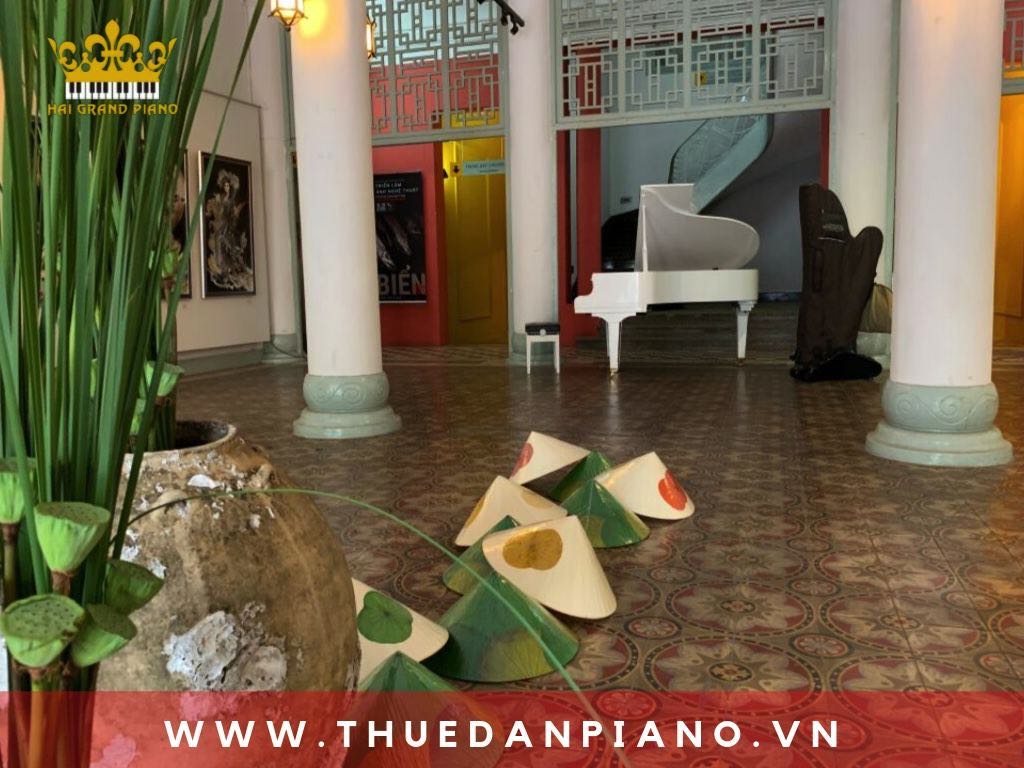 cho-thue-dan-piano-trien-lam-tranh