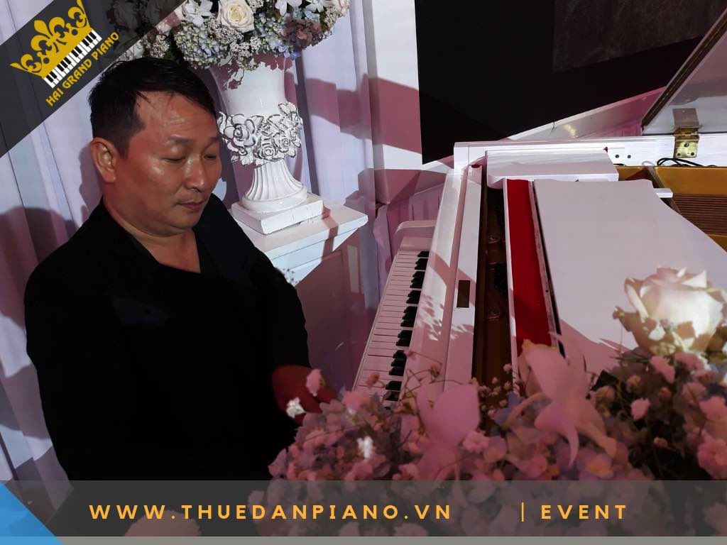 CHO THUE PIANO WHITE 2