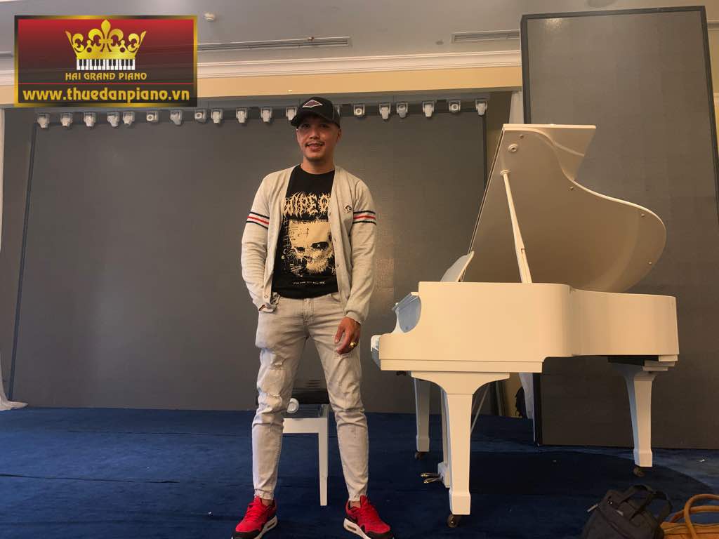 cho-thue-piano-grand-white-6
