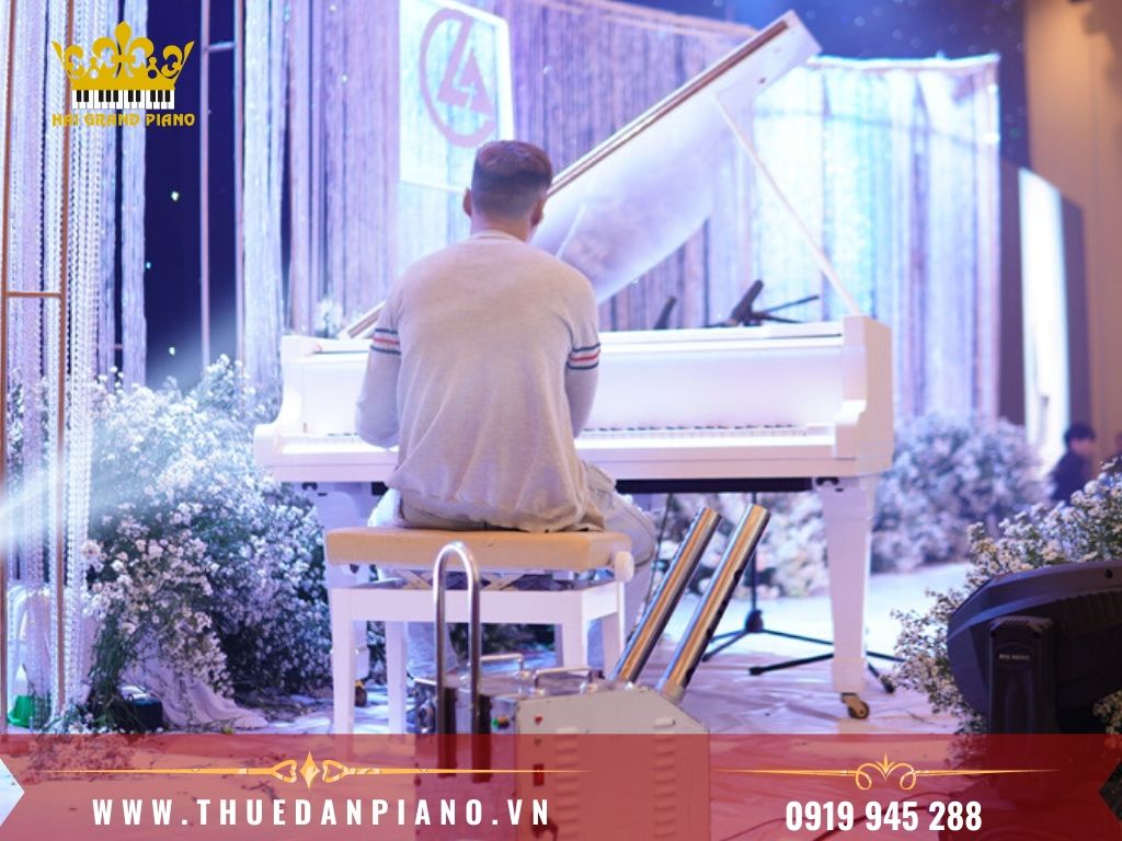 thue-piano-tiec-cuoi-2