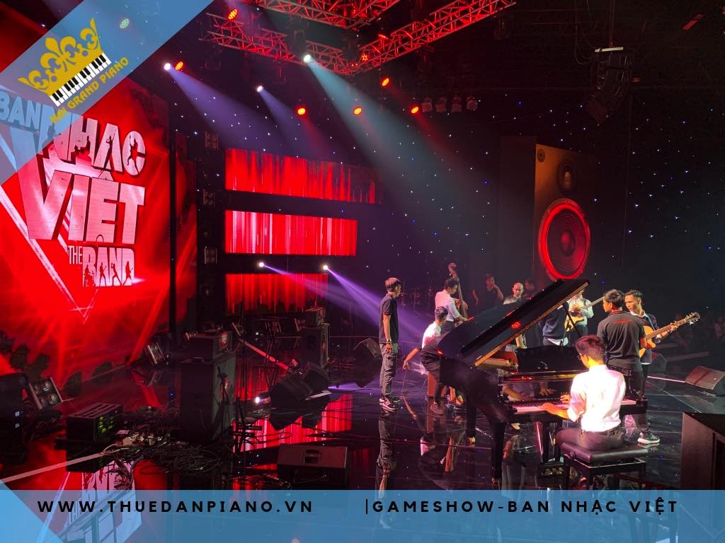 thue-dan-grand-piano-gameshow_002