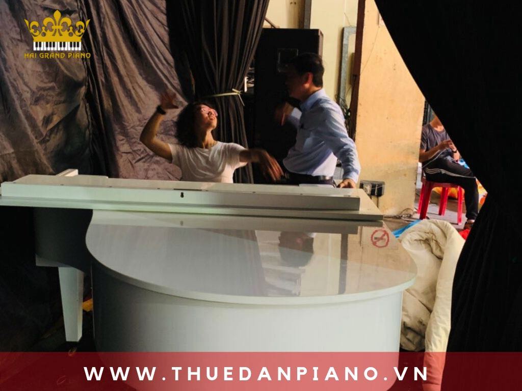 thue-dan-piano-nghe-si_001