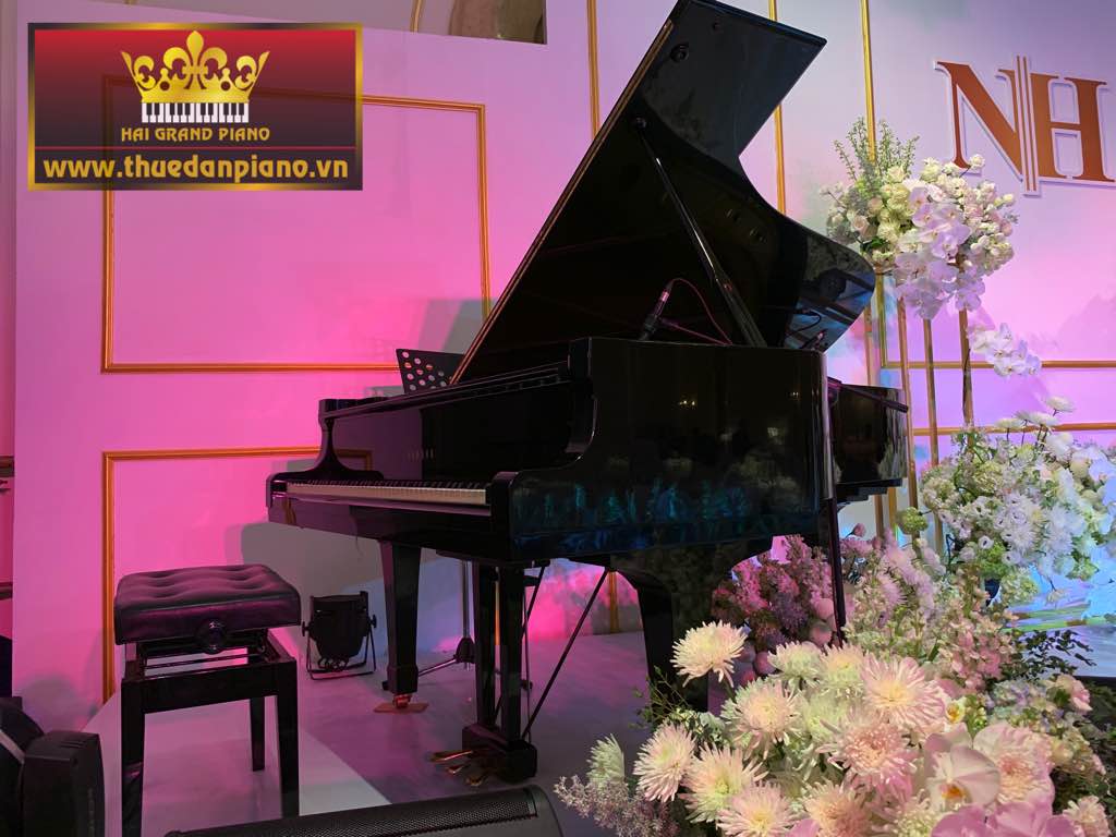 thue-dan-piano-tiec-cuoi-5