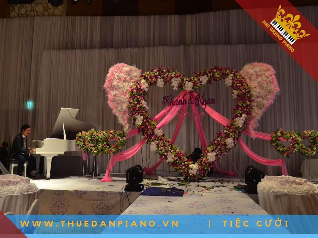 thue-dan-pịano-tiec-cuoi_004